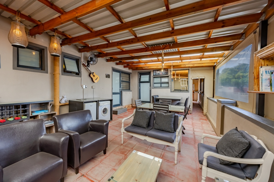 6 Bedroom Property for Sale in Flamingo Vlei Western Cape